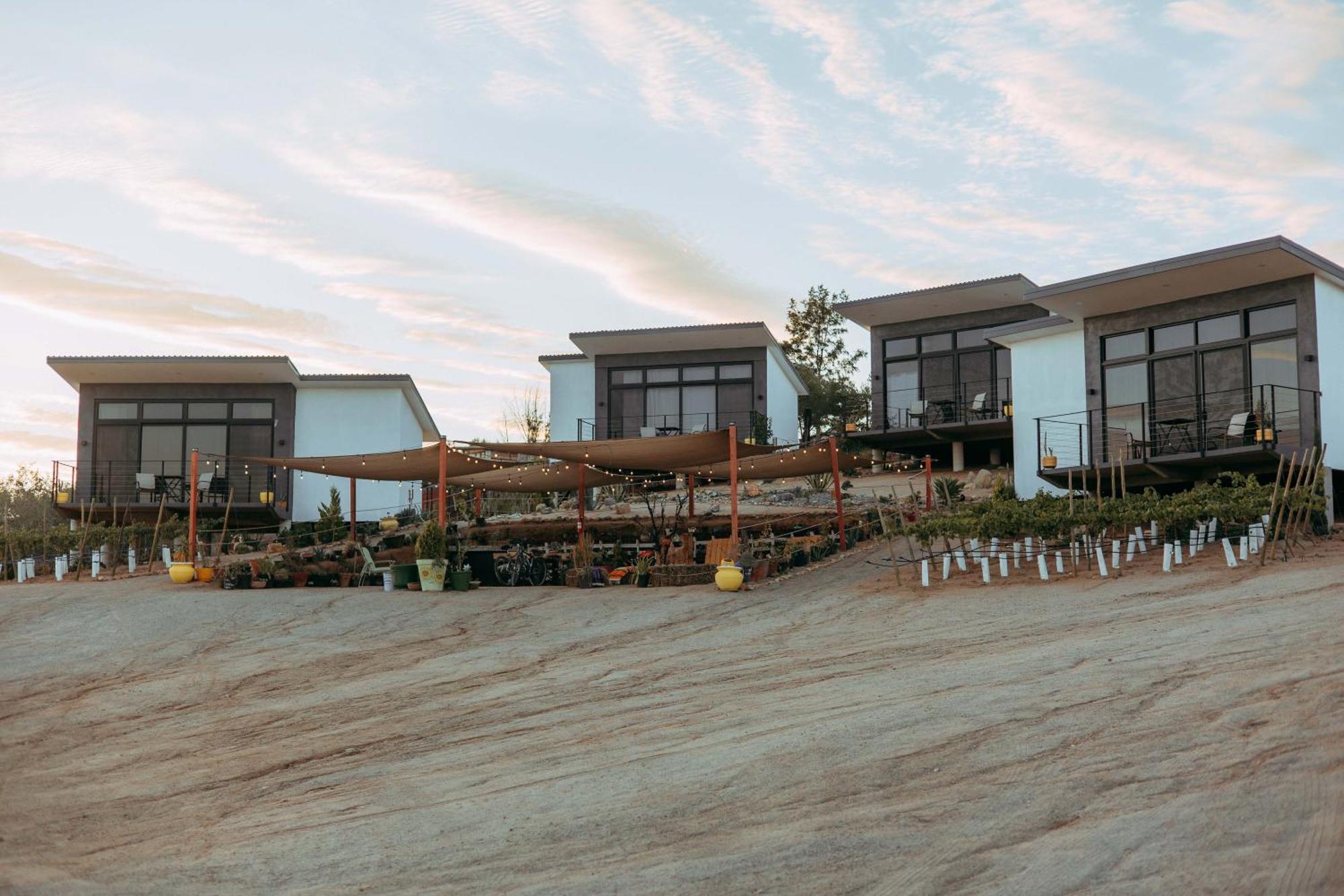 Vl Uno Bed & Breakfast Ensenada Bagian luar foto