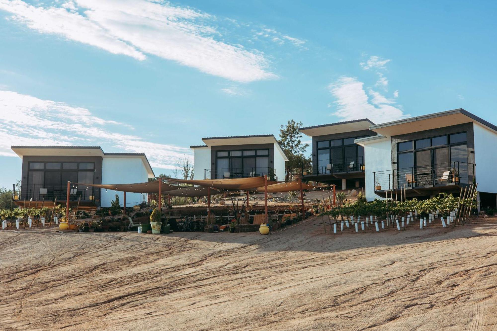 Vl Uno Bed & Breakfast Ensenada Bagian luar foto