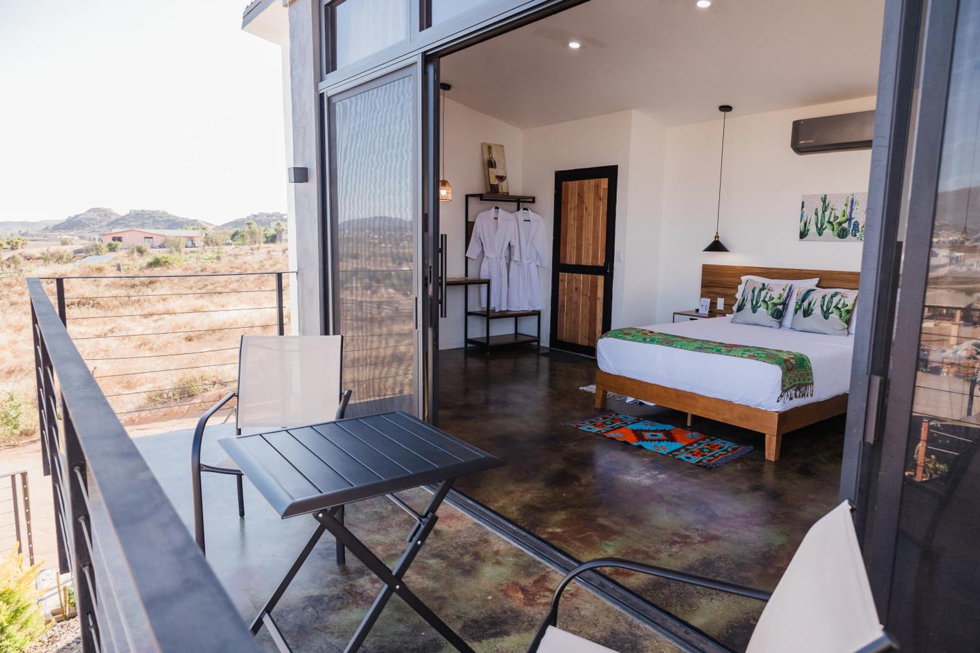 Vl Uno Bed & Breakfast Ensenada Bagian luar foto
